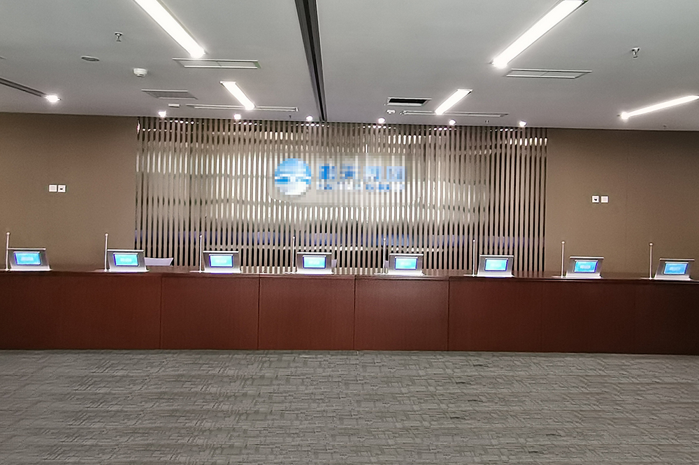 廣東某集團(tuán)(液晶帶話筒升降一體機(jī))